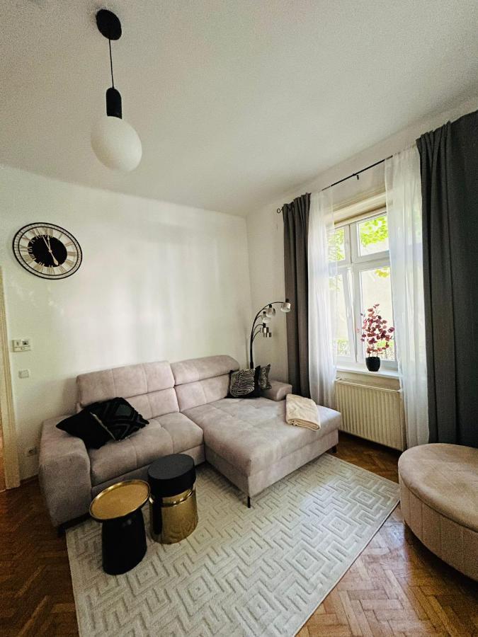 Apartment 5 Min Schoenbrunn Gloriette, Direct To City Center, Free Parking Wien Ngoại thất bức ảnh